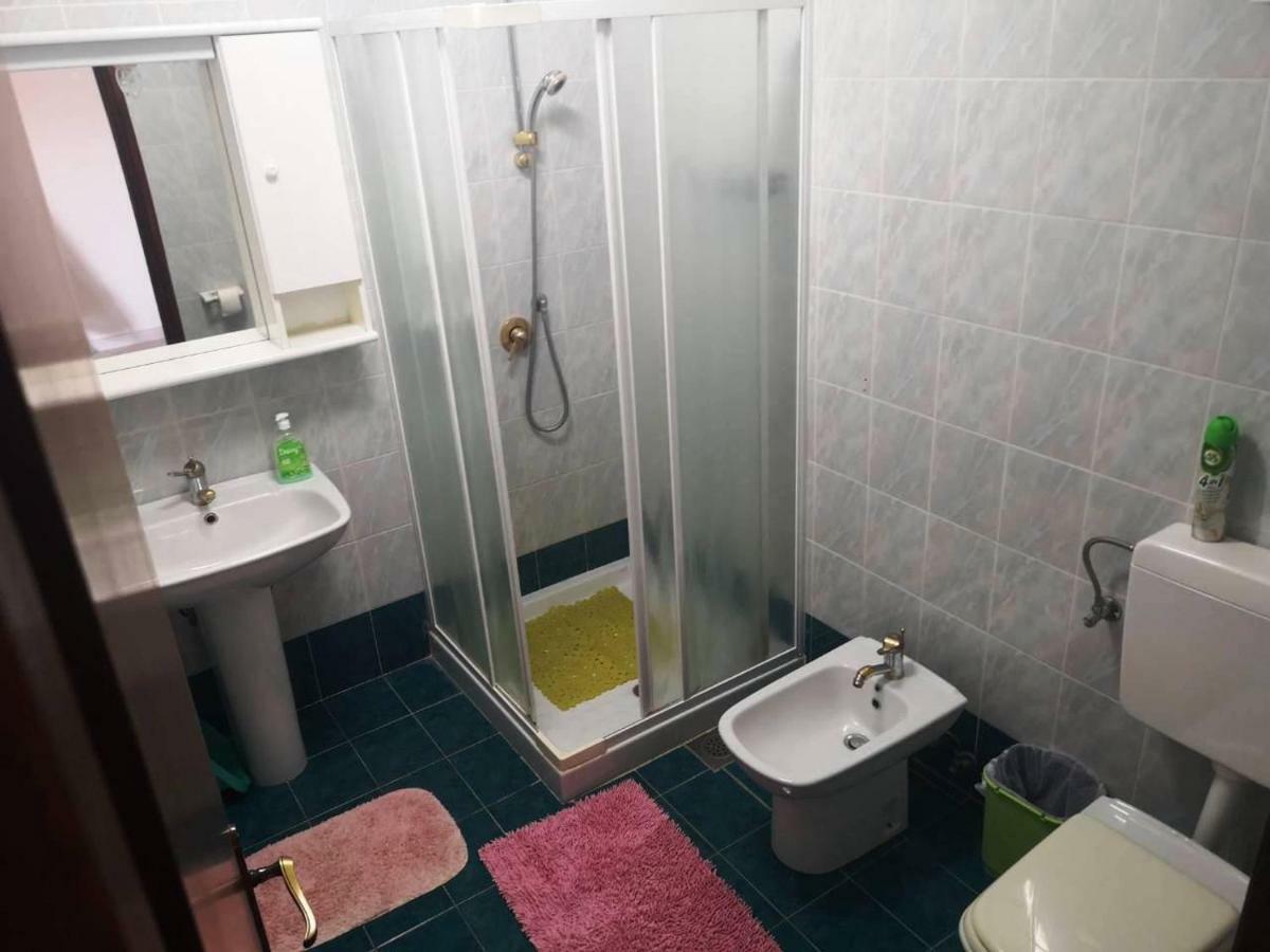Apartment Anda Rovigno Esterno foto